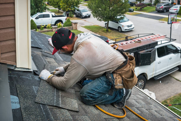Professional Gutter Installation technician working in Garden City, MI